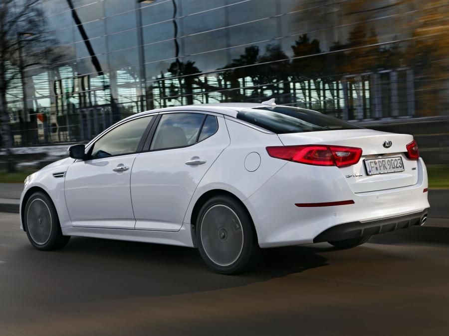  Kia Optima 2013 года  (EU) (фото 7 из 15)